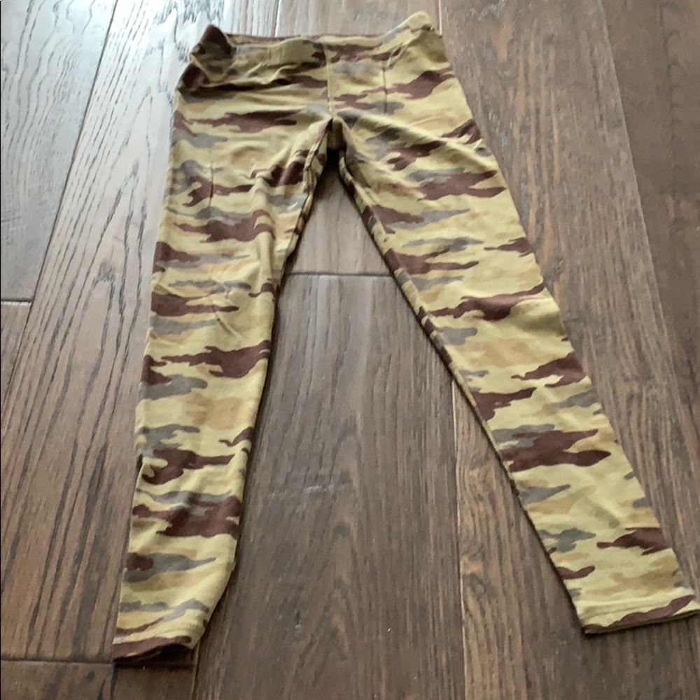 Camo Leggings - T2 Love - Size 8